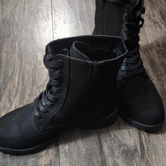 Boots - Picture 1 of 2